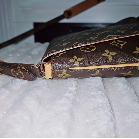 Louis Vuitton Musette Salsa Long Shoulder Bag Authentic - Picture 3 of 8